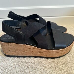 SOREL Women’s Black and Tan Flatform Sandal Size 8.5